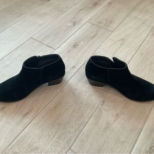 Vionic Black Chukka Boots for Women